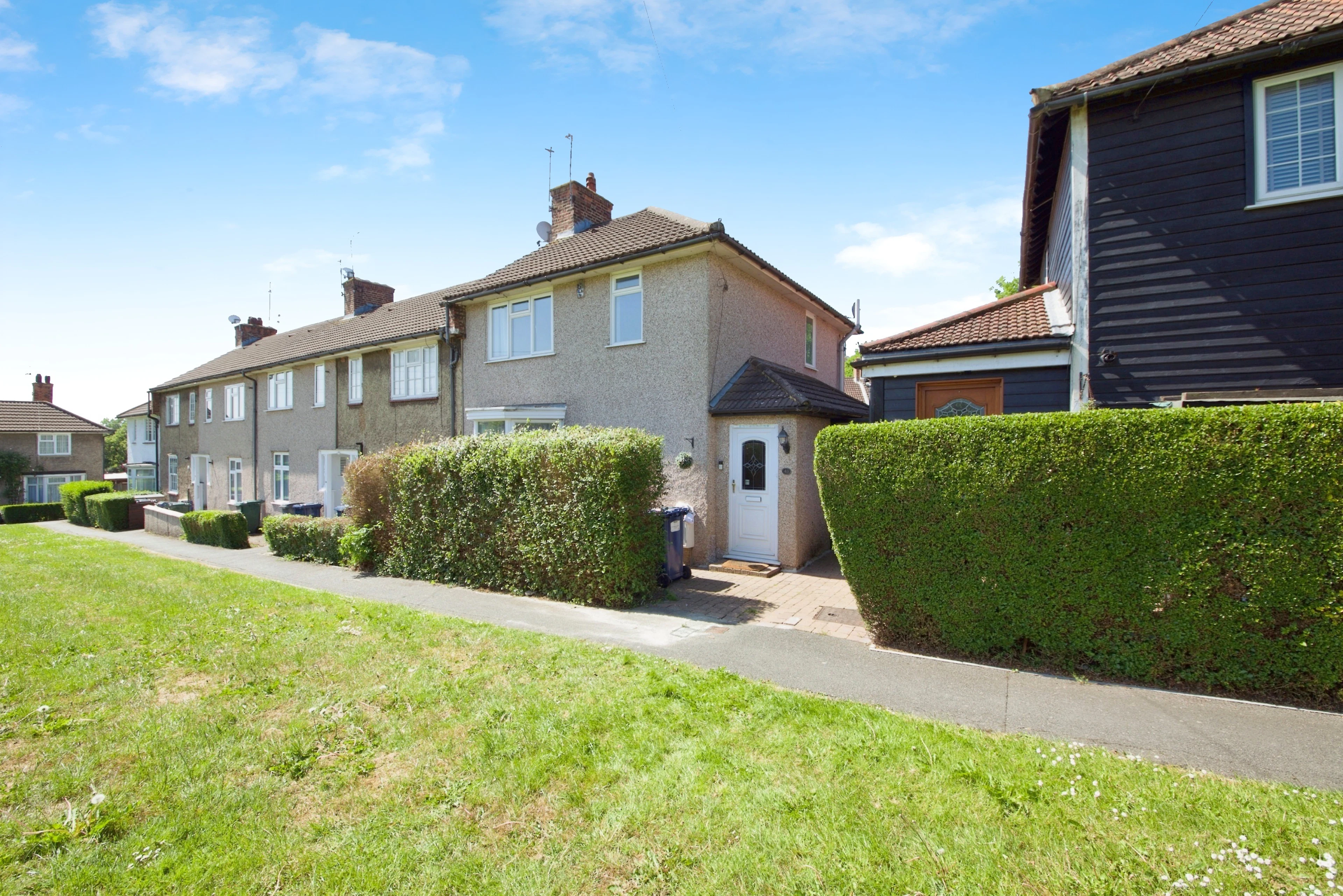 Gloucester Grove, Edgware