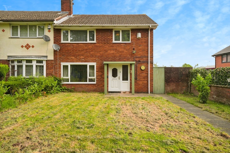 3 bedroom end of terrace house