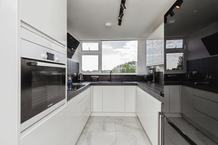 2 bedroom flat