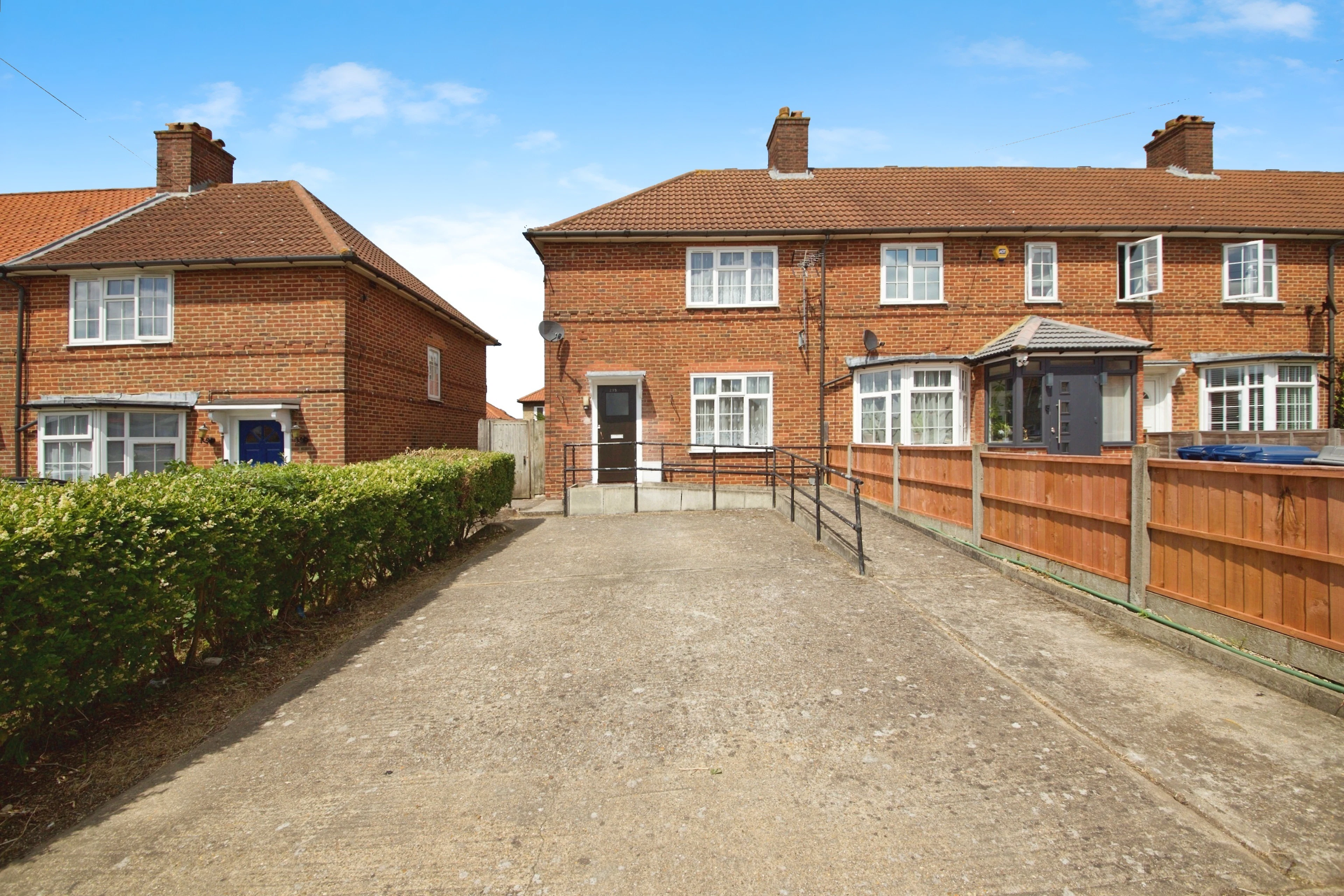 Deansbrook Road, Edgware