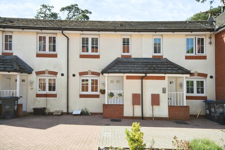2 bedroom terraced house