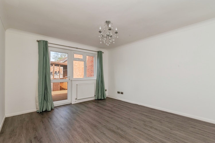 2 bedroom terraced house