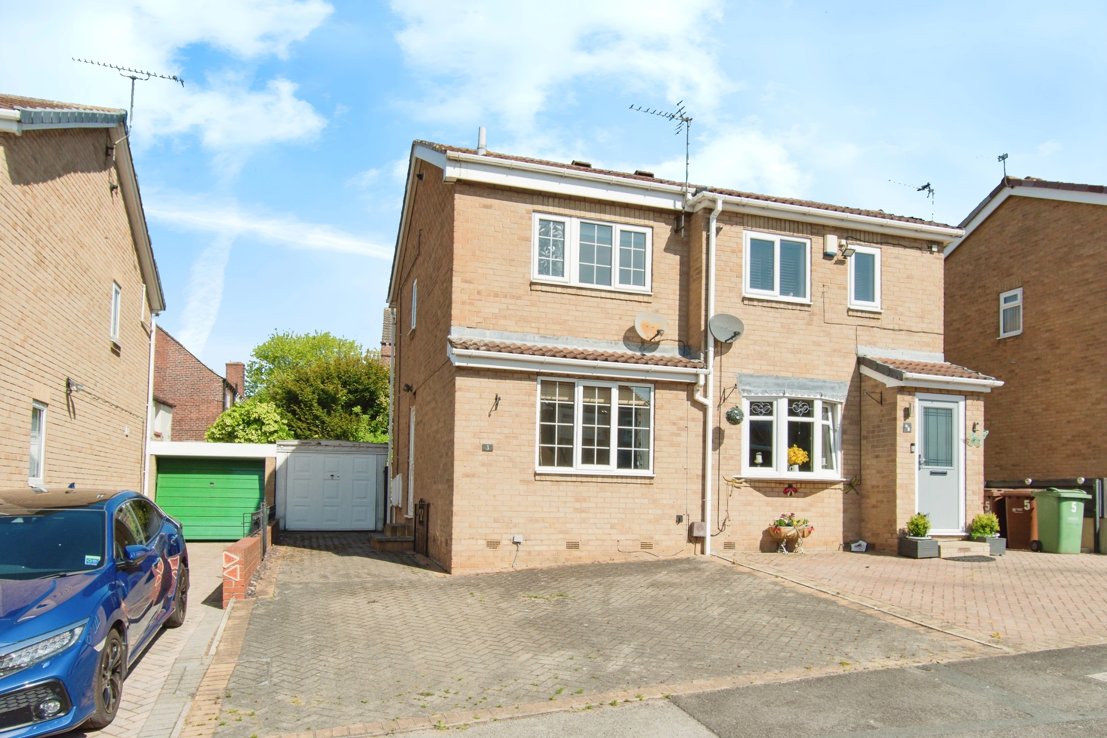 Vicarage Gardens, Pontefract