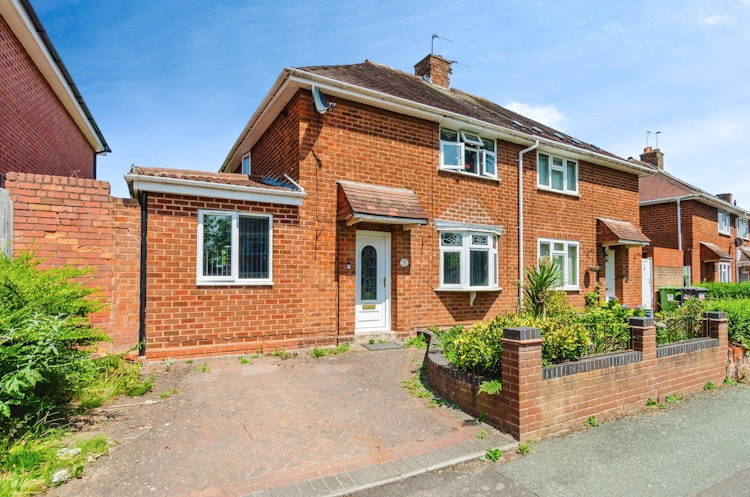 3 bedroom semi-detached house