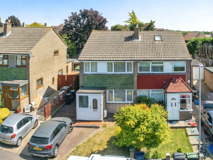 3 bedroom semi-detached house