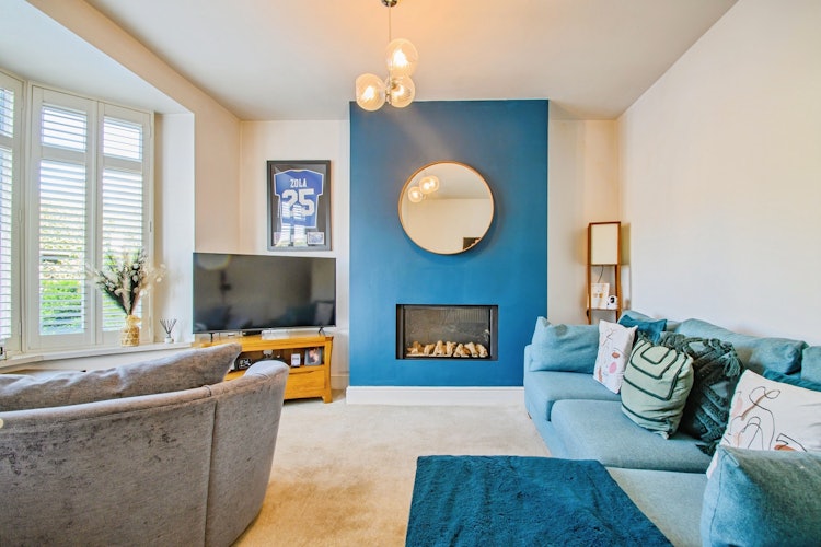 2 bedroom terraced house