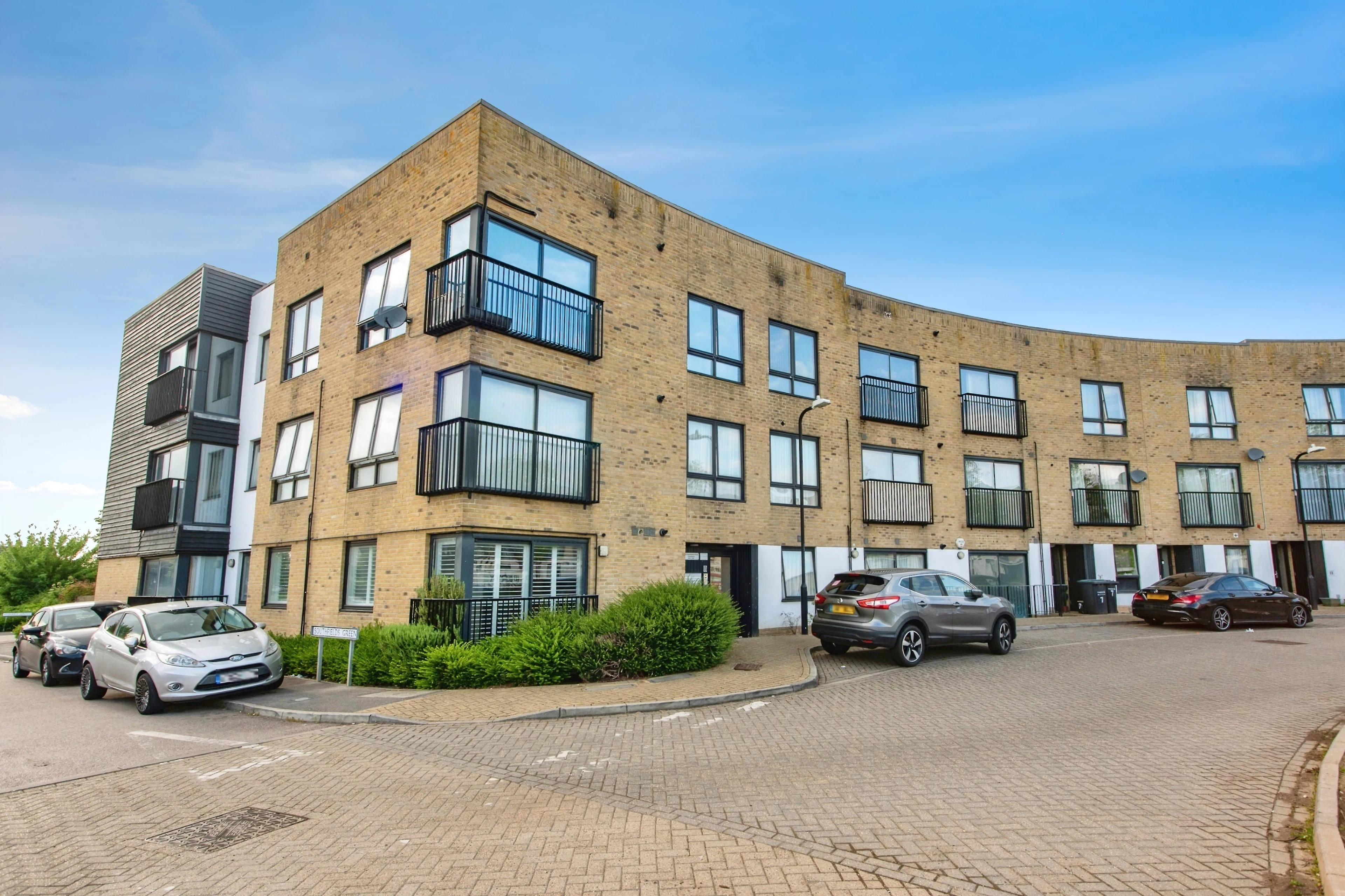 5 Southfields Green, Gravesend