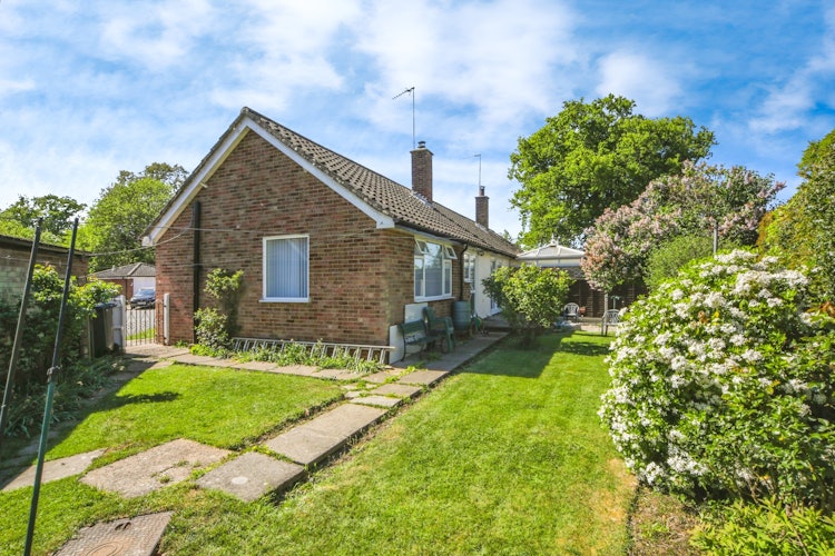 2 bedroom detached bungalow
