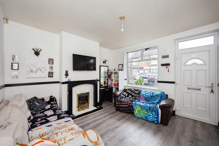 2 bedroom terraced house