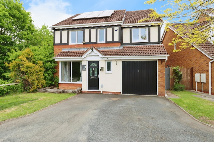 4 bedroom detached house