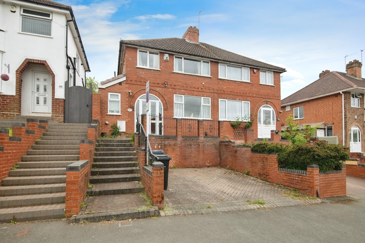 3 bedroom semi-detached house