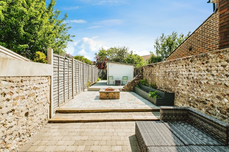 2 bedroom end of terrace house