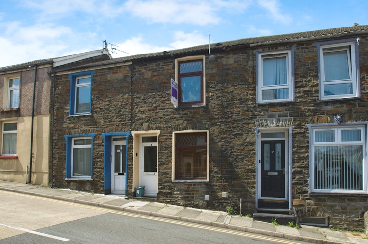 2 bedroom terraced house