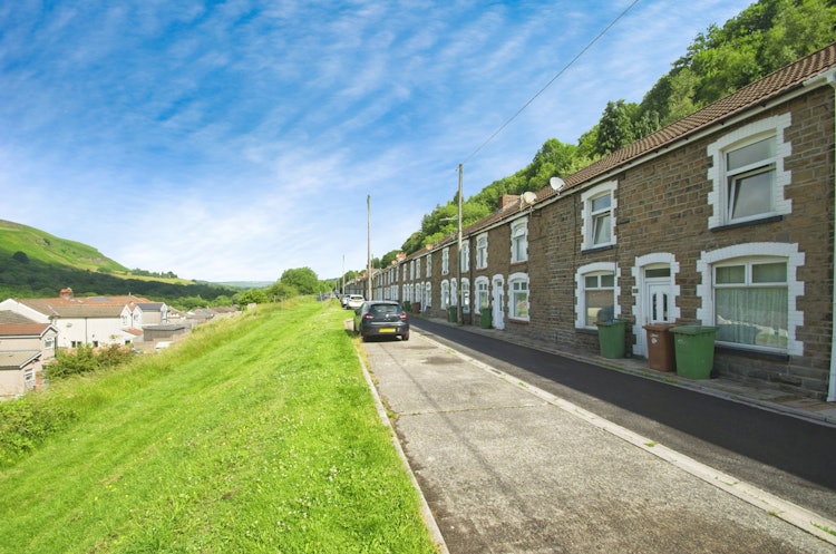 3 bedroom terraced house