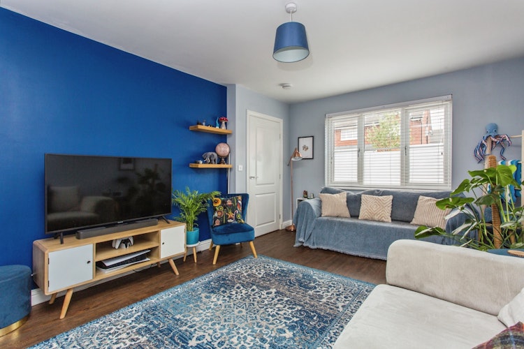 3 bedroom semi-detached house