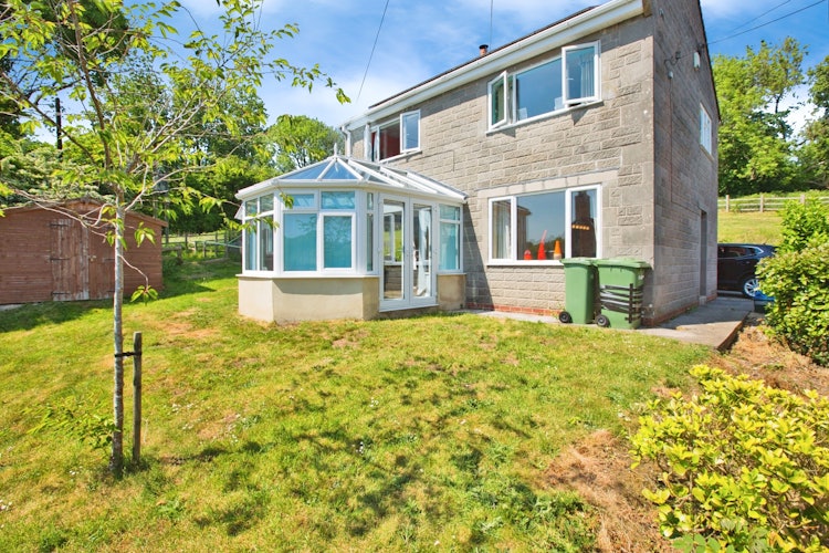 4 bedroom detached house