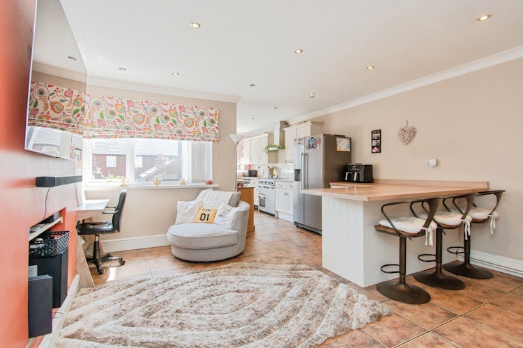 3 bedroom terraced house