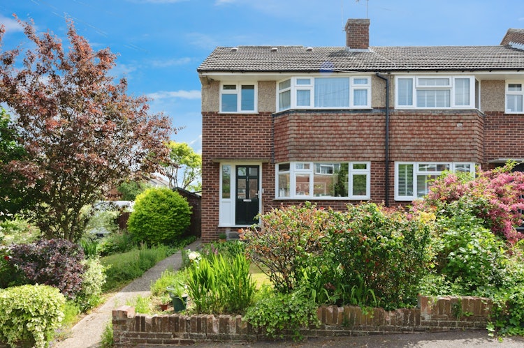 2 bedroom end of terrace bungalow
