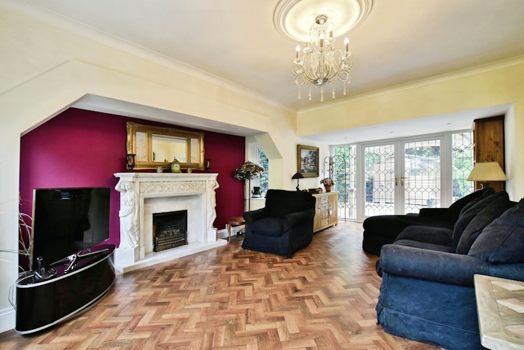 4 bedroom detached house