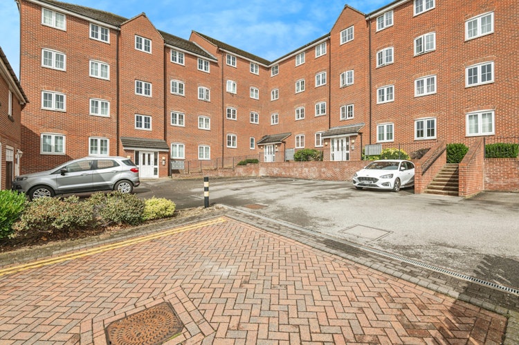 2 bedroom flat