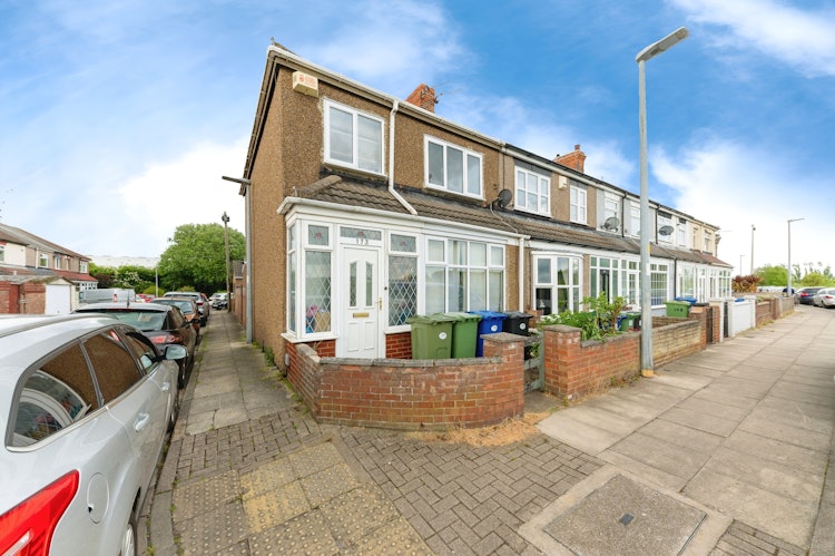 3 bedroom end of terrace house