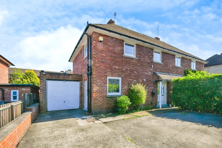 3 bedroom semi-detached house