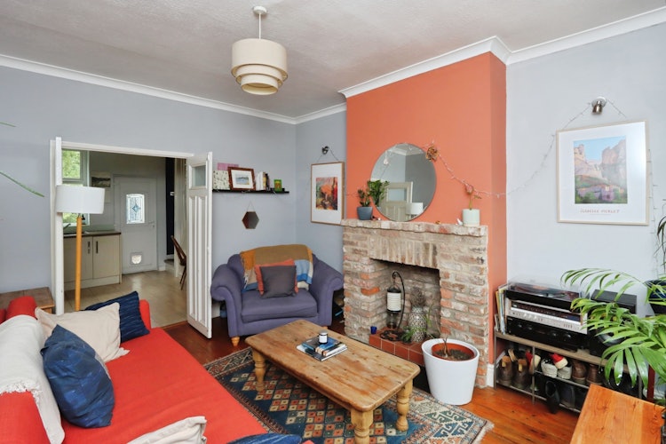 2 bedroom terraced house