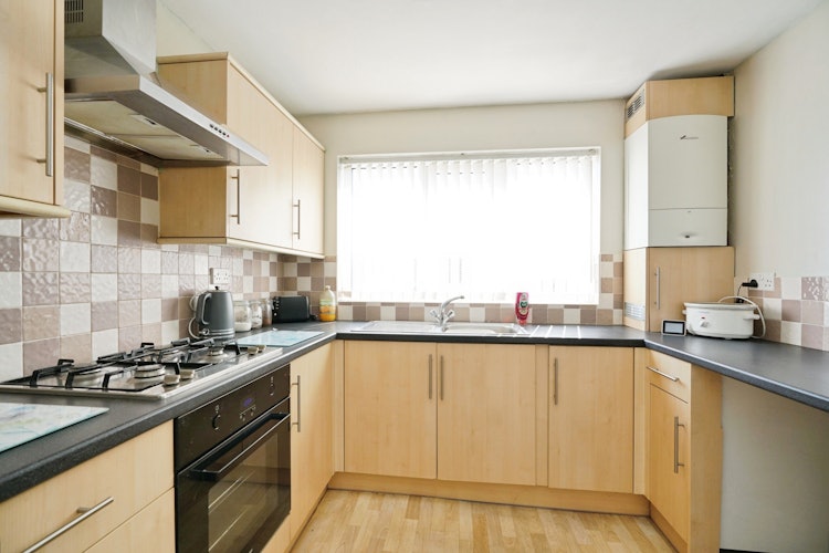 2 bedroom detached bungalow