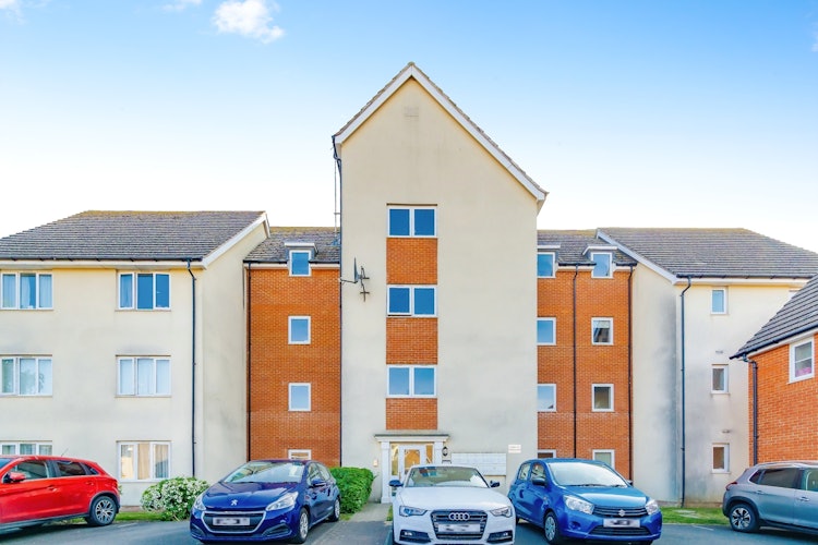 2 bedroom ground floor flat