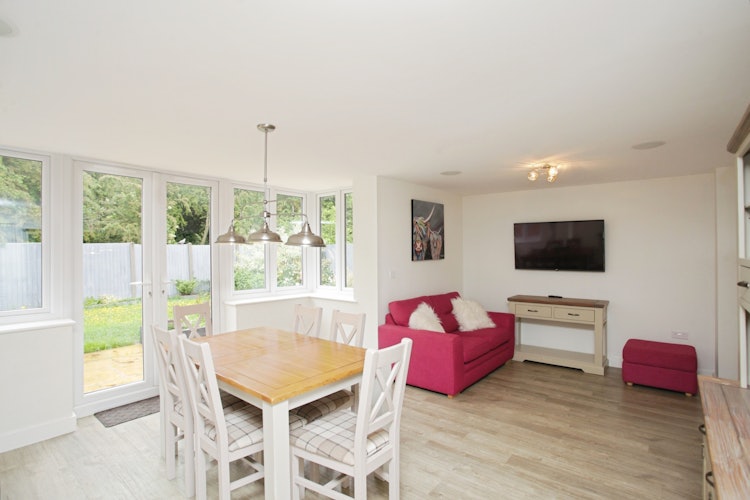 4 bedroom detached house