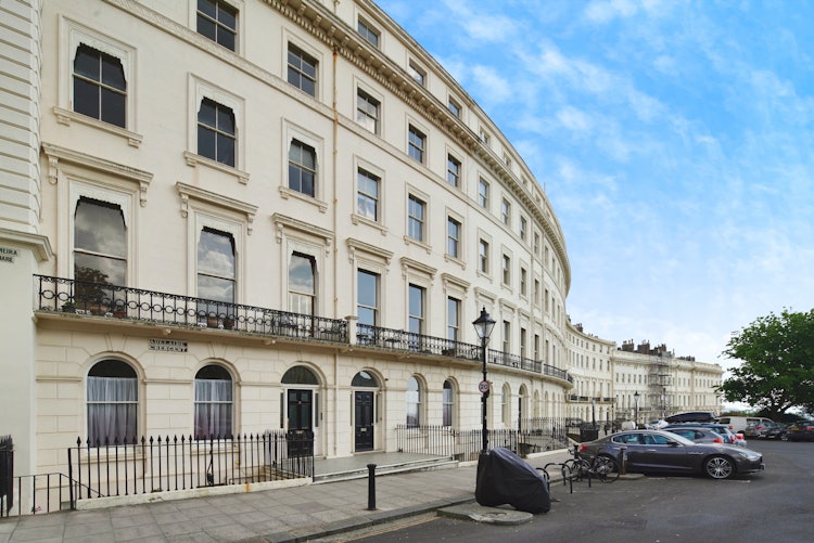 2 bedroom flat