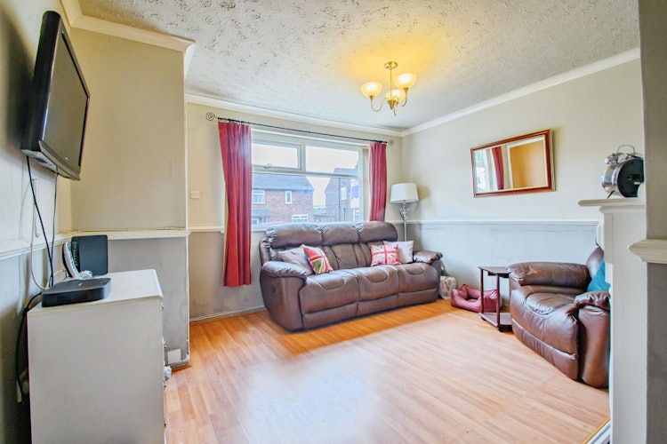 2 bedroom end of terrace house