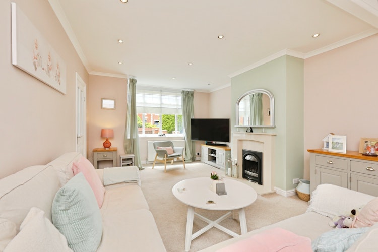 3 bedroom semi-detached house
