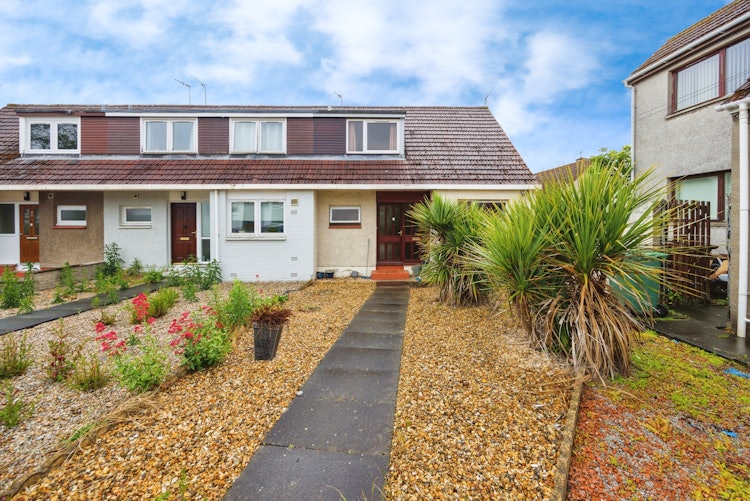 2 bedroom end of terrace house