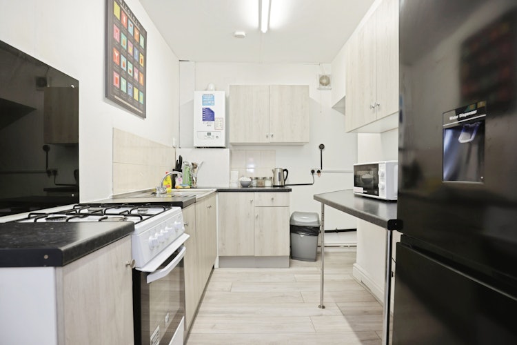 4 bedroom semi-detached house