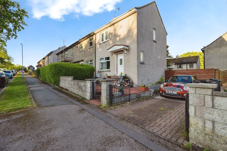 2 bedroom end of terrace house