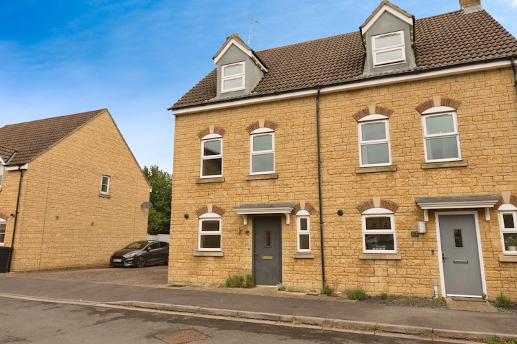 3 bedroom semi-detached house