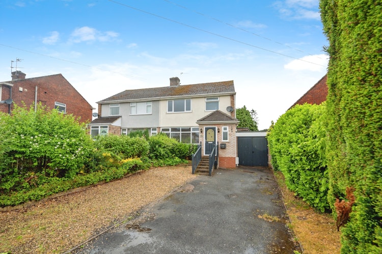 3 bedroom semi-detached house