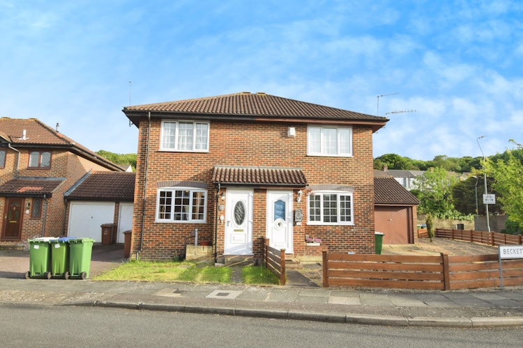 2 bedroom semi-detached house