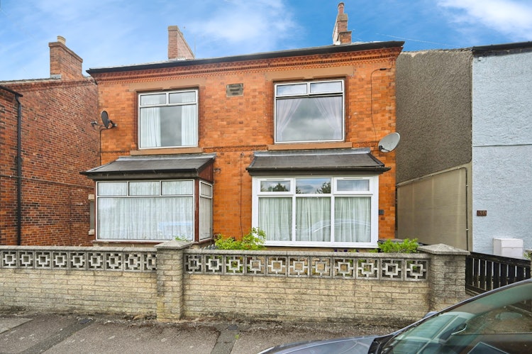 2 bedroom semi-detached house