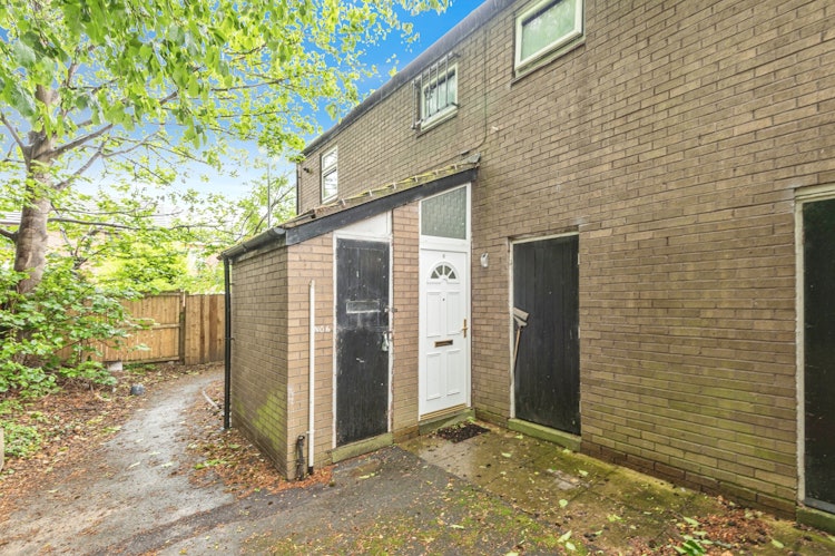 2 bedroom end of terrace house