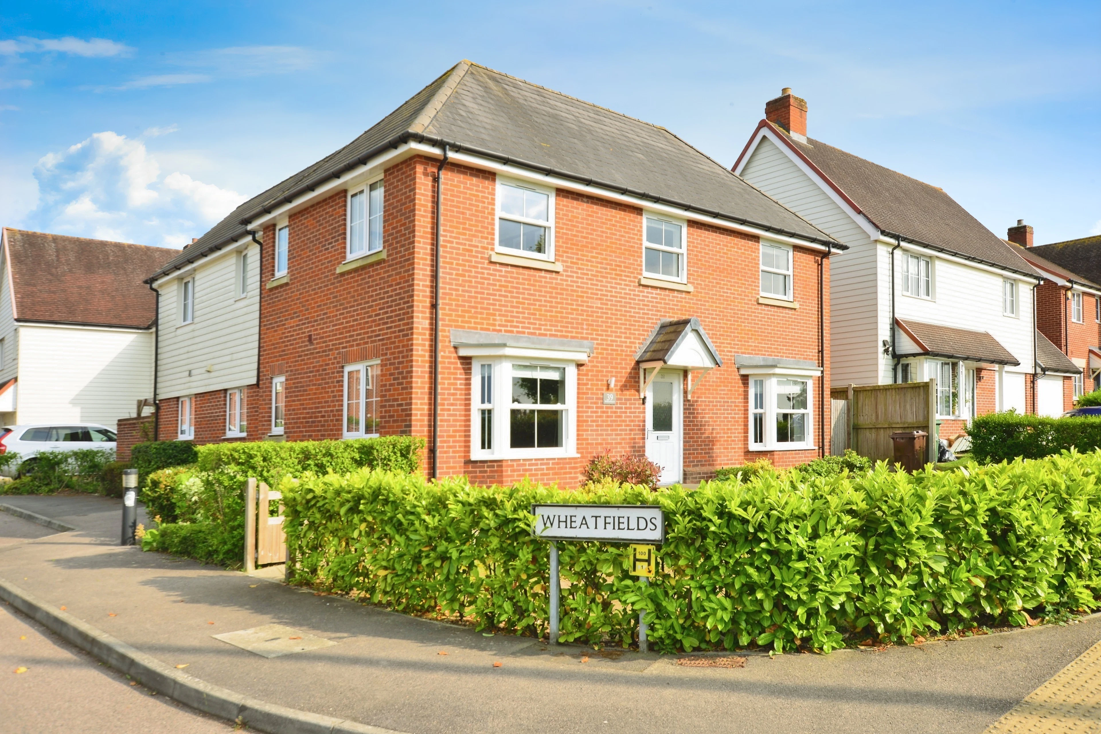 Wheatfields, Ashford
