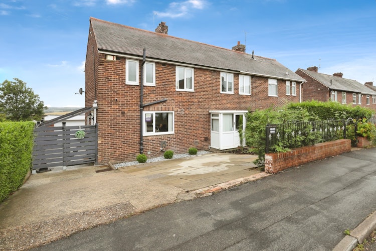 3 bedroom semi-detached house