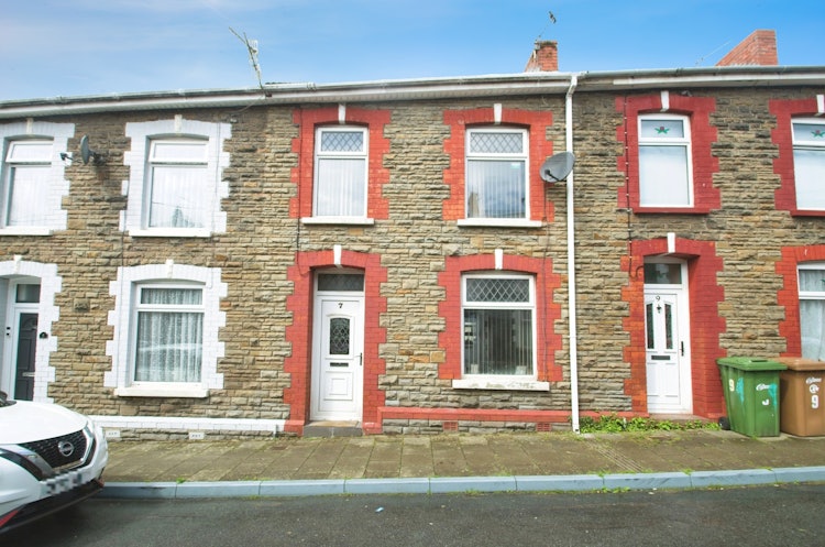 3 bedroom terraced house