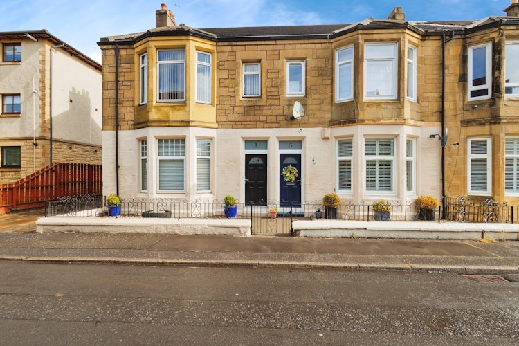 1 bedroom ground floor flat