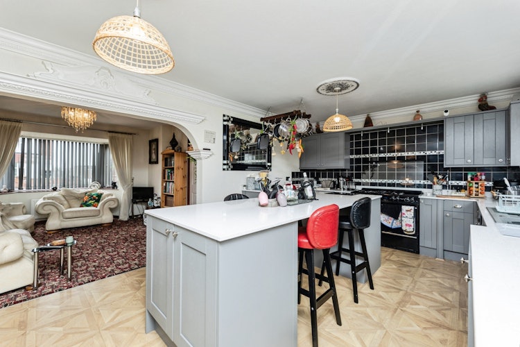3 bedroom detached bungalow