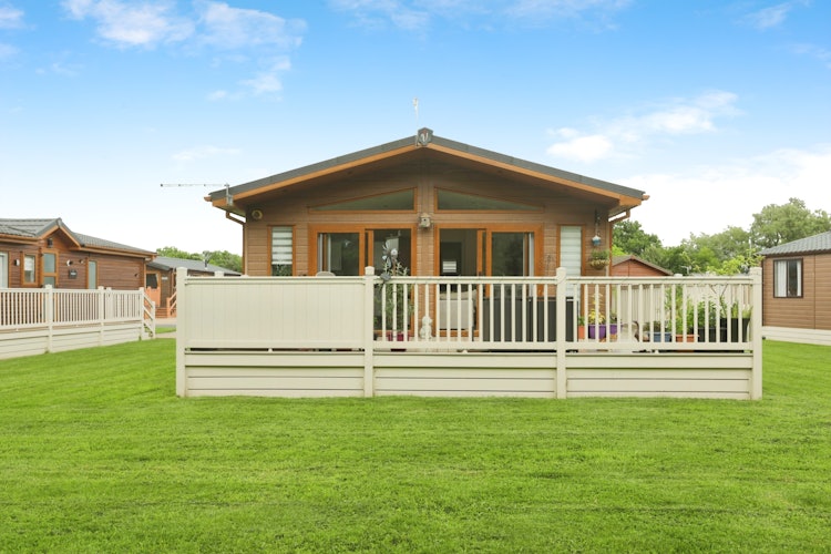2 bedroom park home