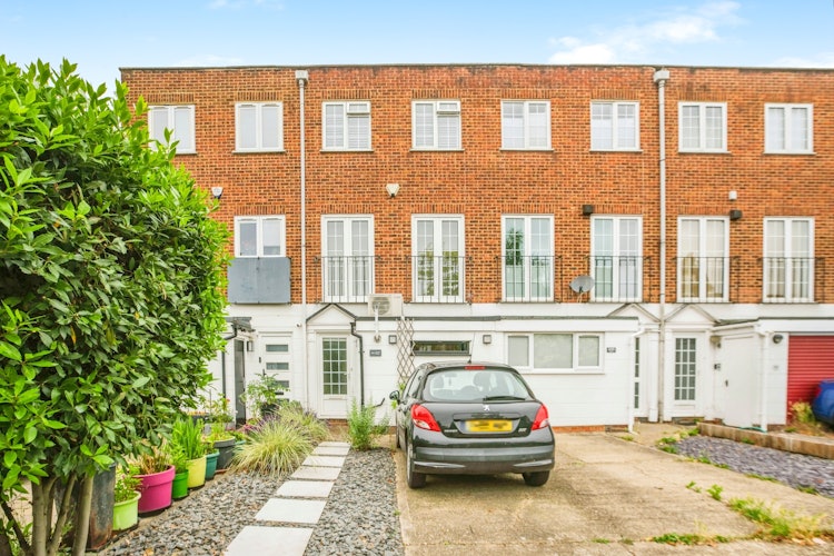 3 bedroom terraced house