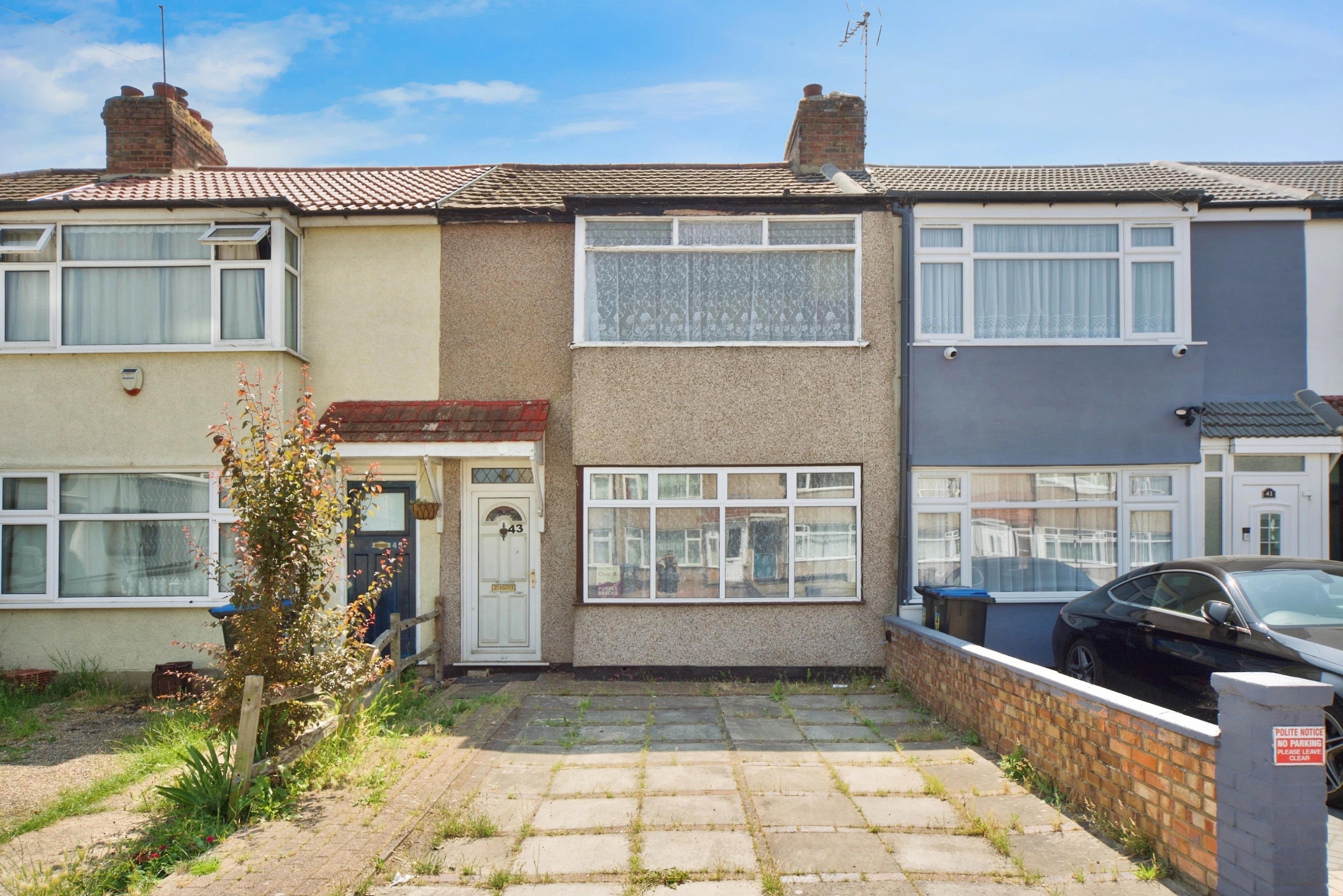 Albany Park Avenue, Enfield