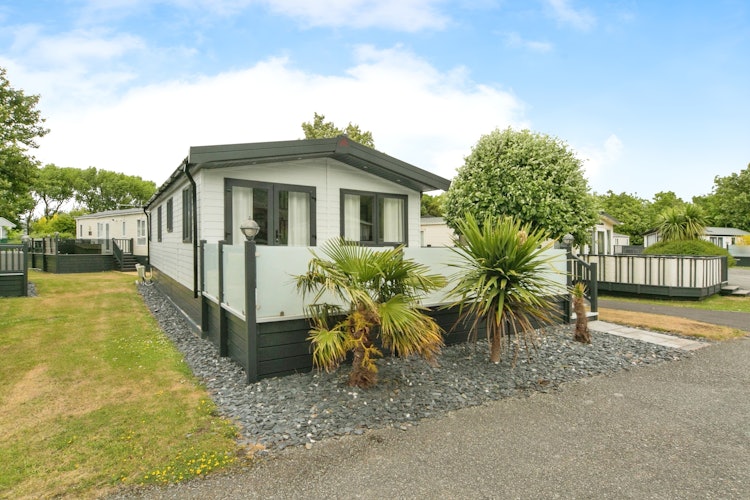 2 bedroom park home